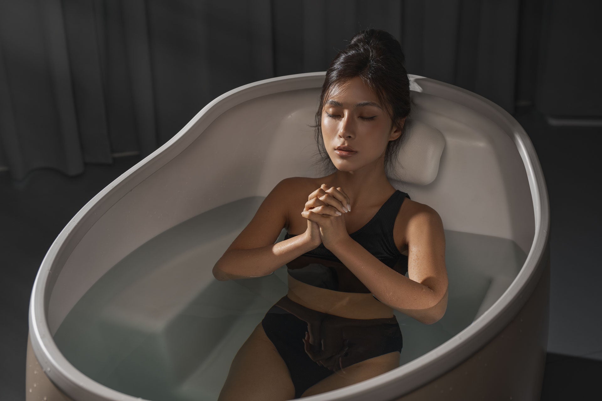 Why Cold Water Works Faster Than Meditation When You're Overwhelmed